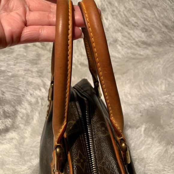 Louis  Vuitton Manhattan PM - Picture 14 of 16